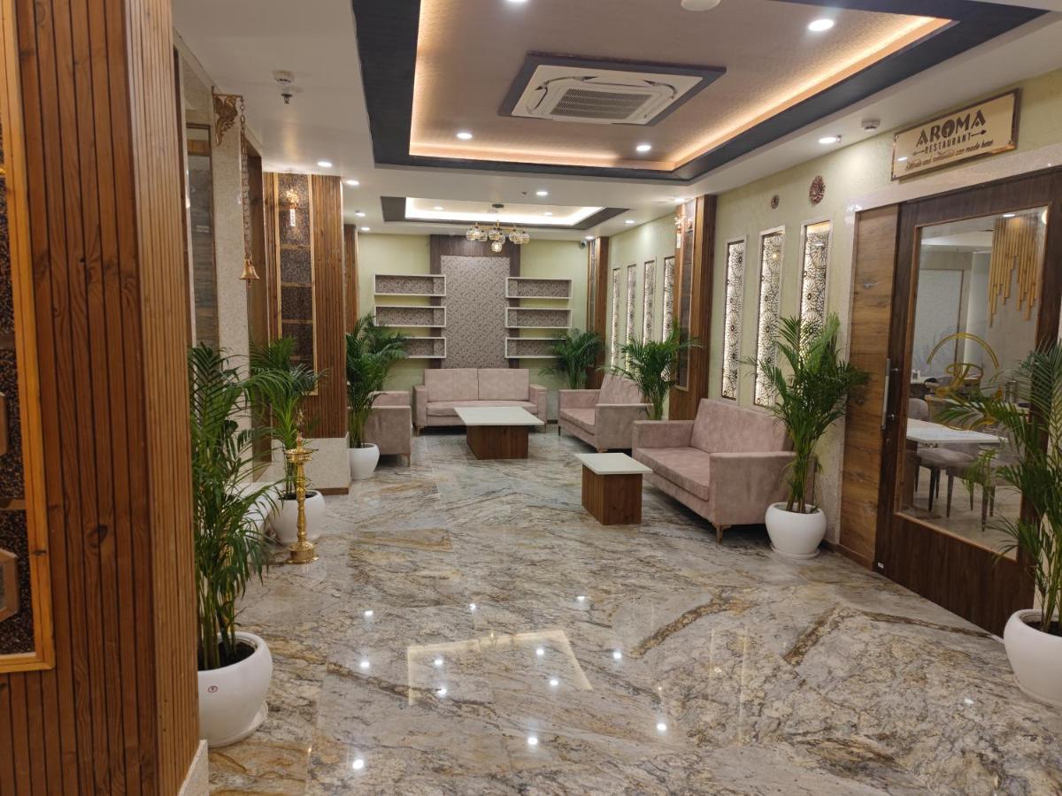 Prime Land Hotel Varanasi Exterior photo
