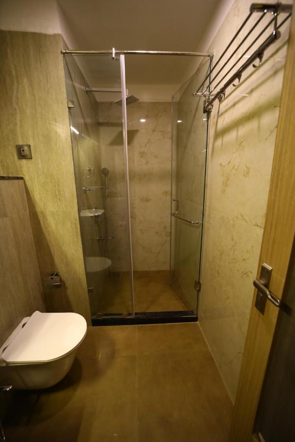 Prime Land Hotel Varanasi Exterior photo